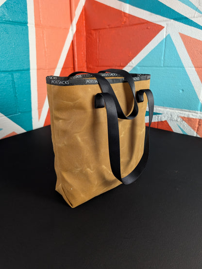 Smaller tote