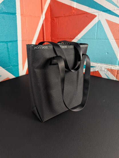 Smaller tote