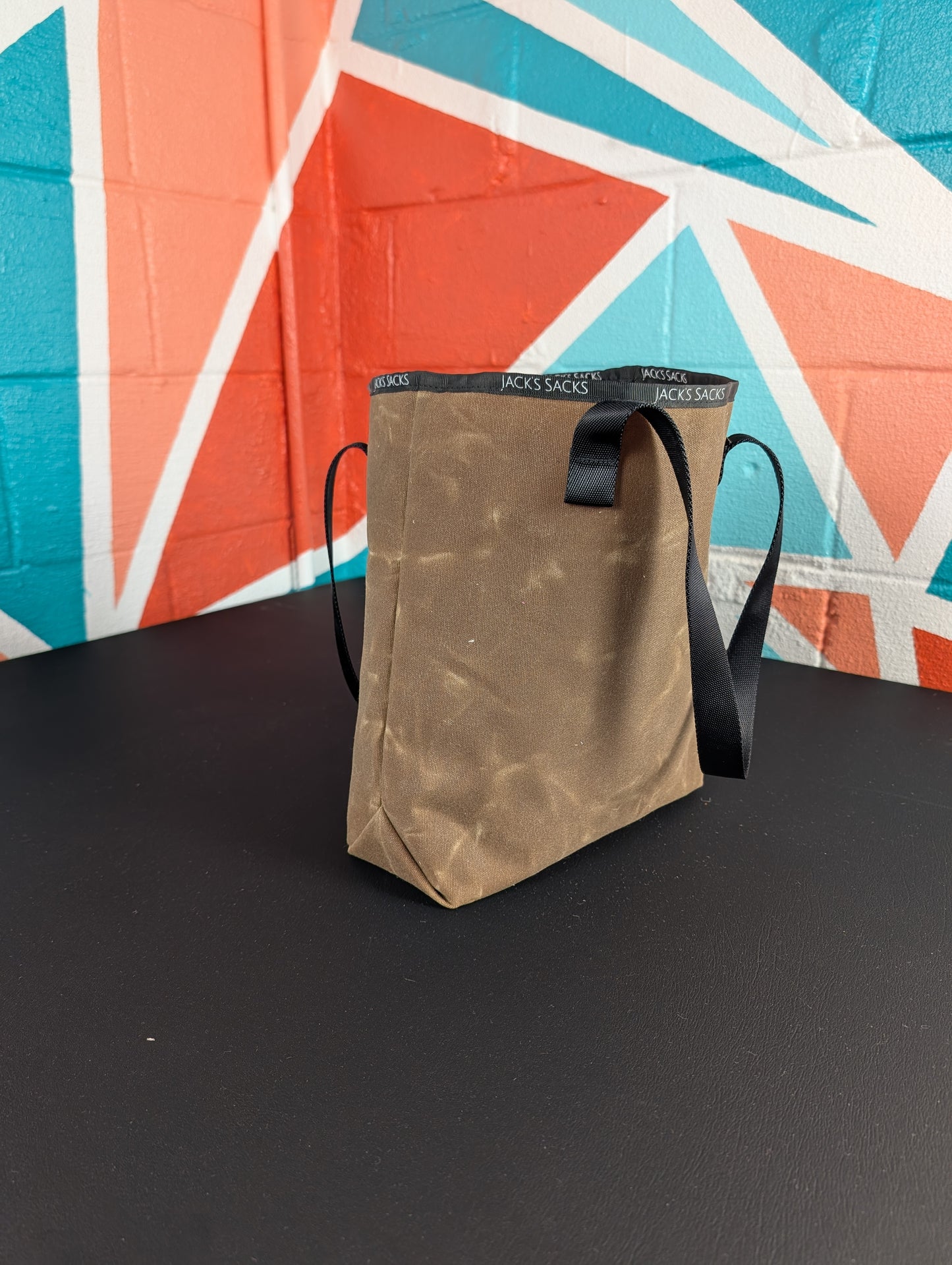 Smaller tote